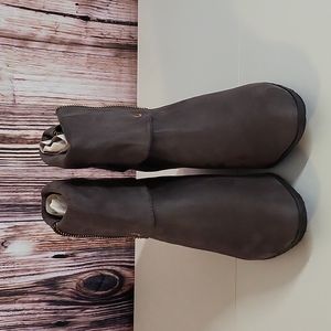 DBDK Fashion Gray Suede Booties Size 9